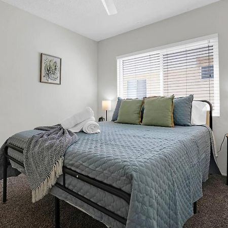 6Th Haven, Arcade, King Bed, Games, 1 Mile To Beaches Long Beach Exterior photo