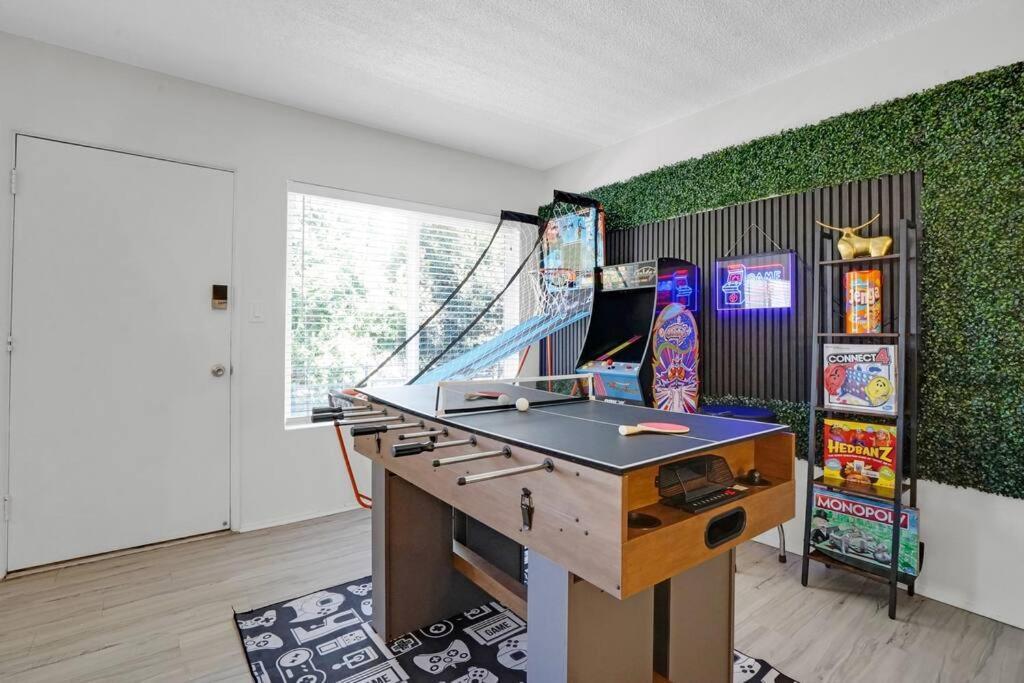 6Th Haven, Arcade, King Bed, Games, 1 Mile To Beaches Long Beach Exterior photo